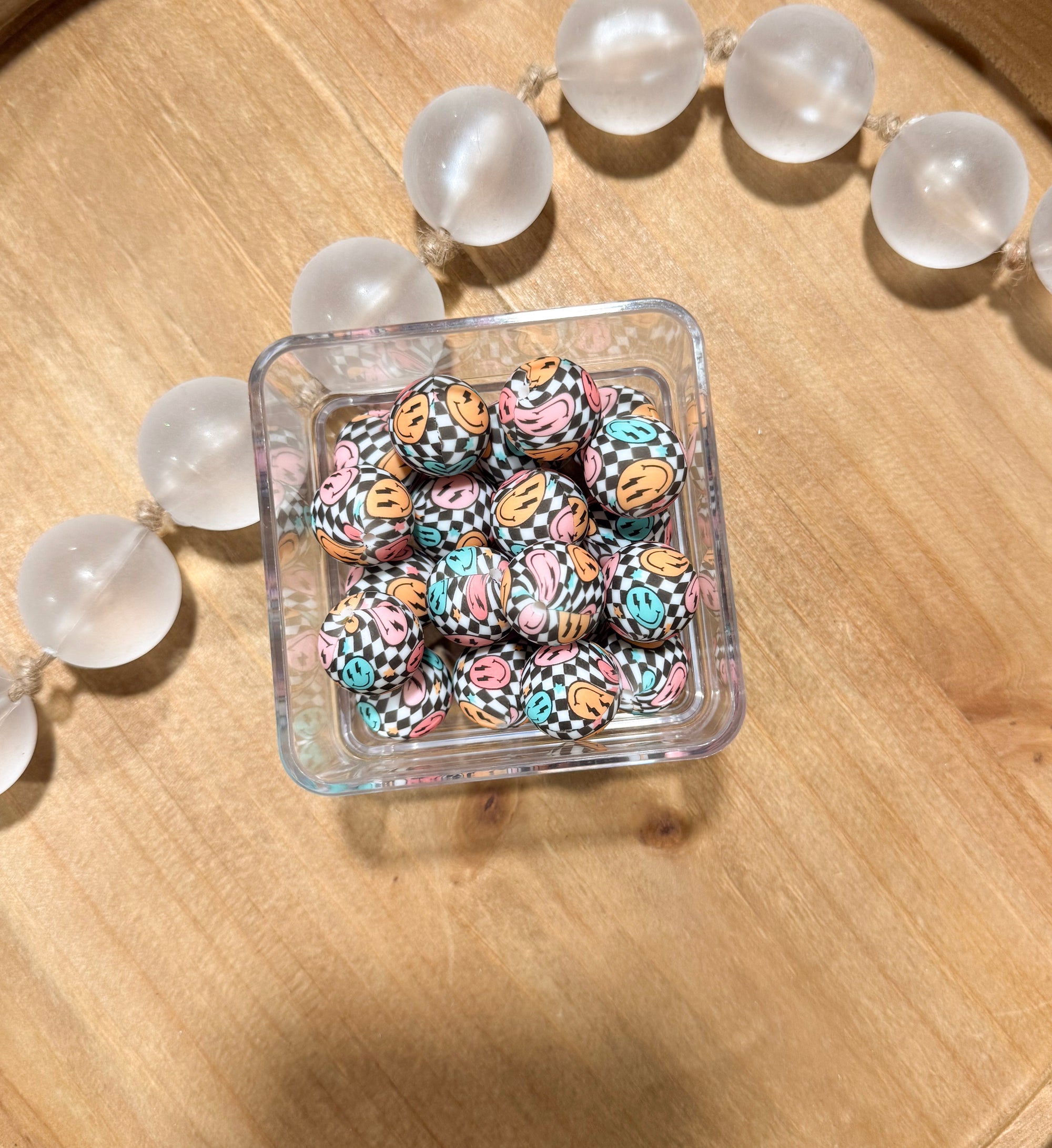 Checkered Smiley 19mm Beads [20ct]