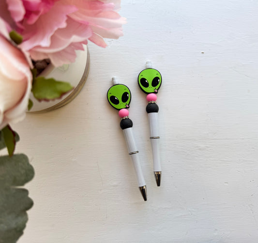 Sassy Alien White Refillable Pen