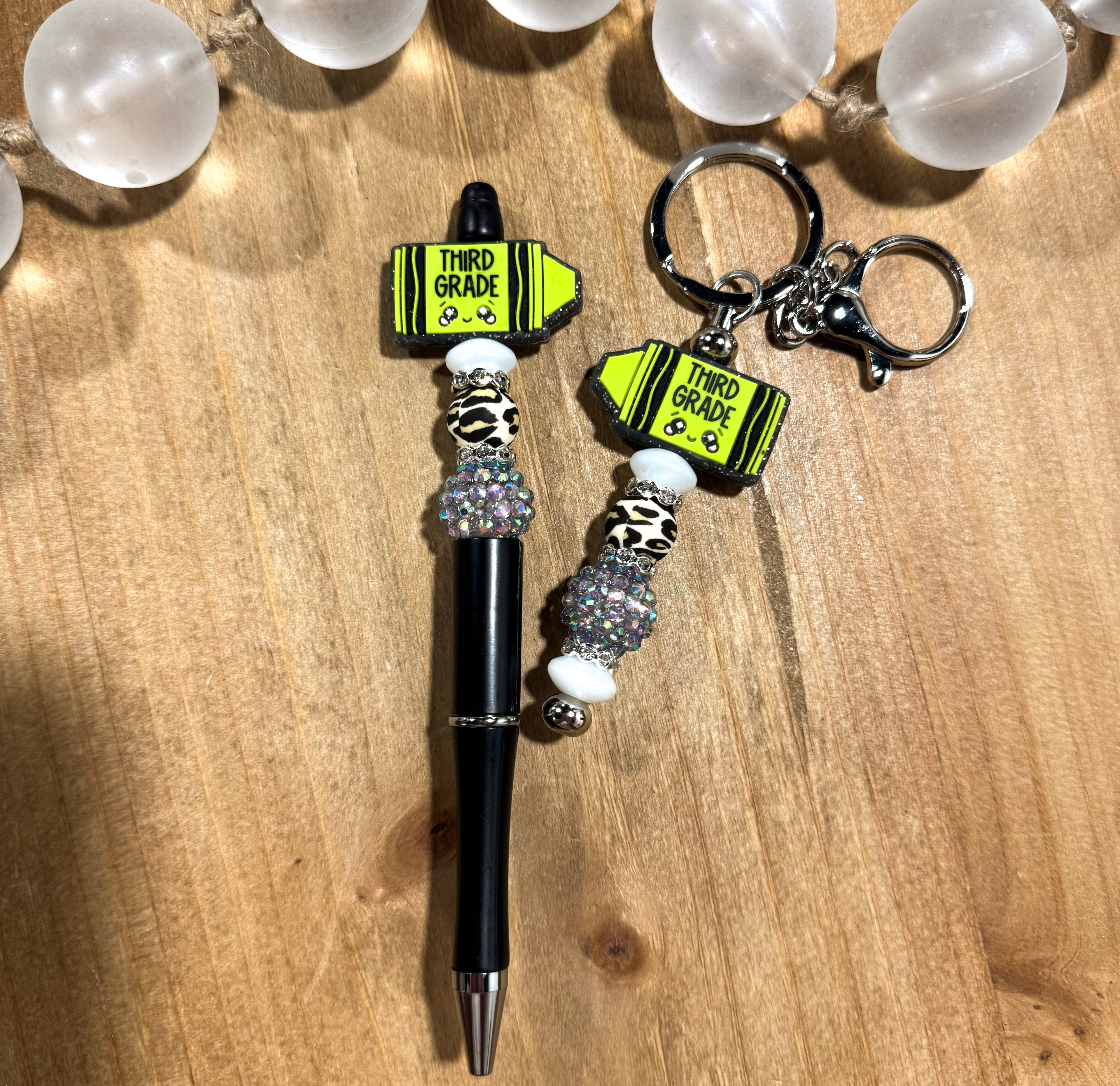 Third Grade Crayon Pen/Bar keychain Set
