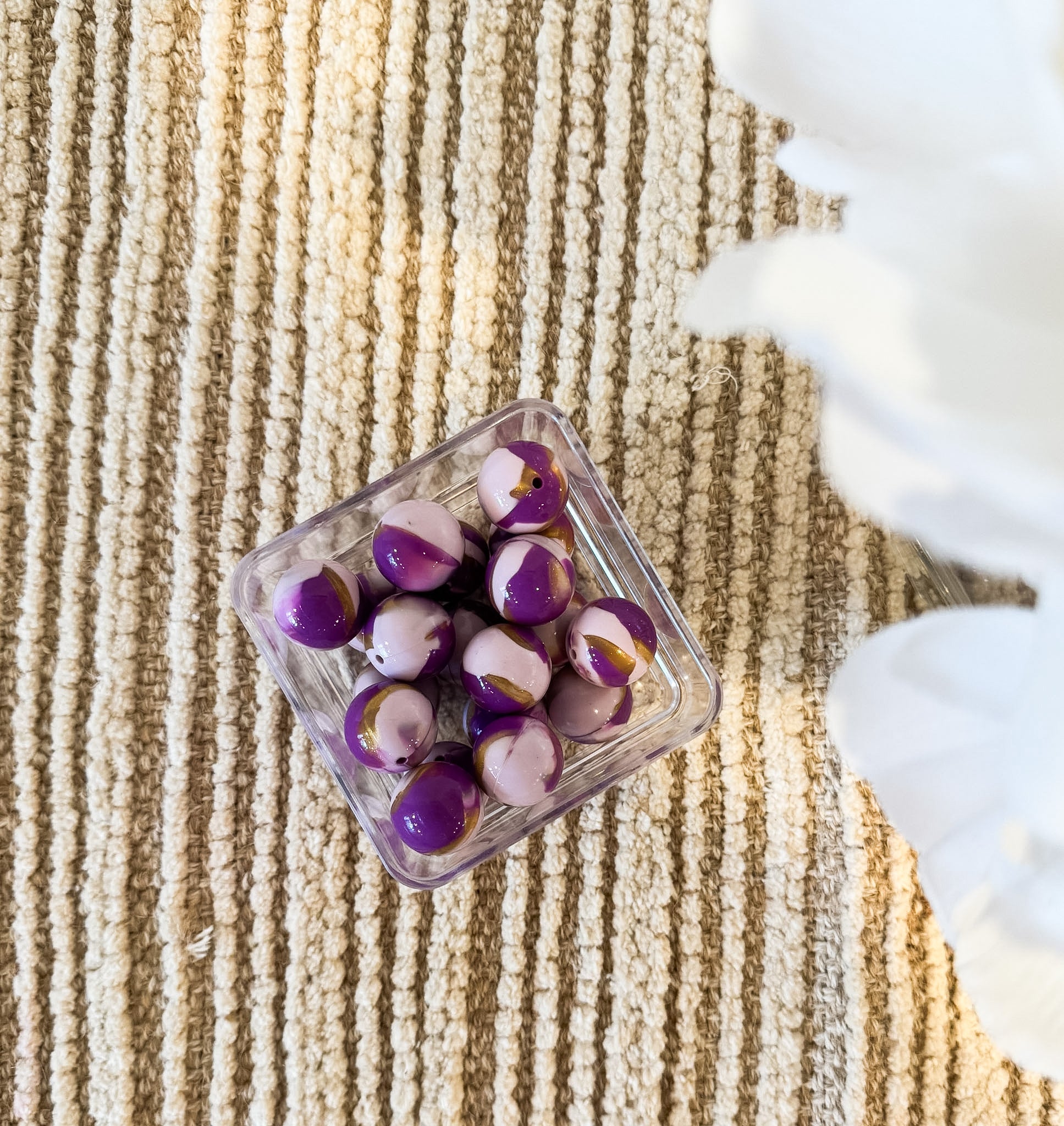 Lavender and gold swirl Glitter Jelly 20mm Bead [Single]