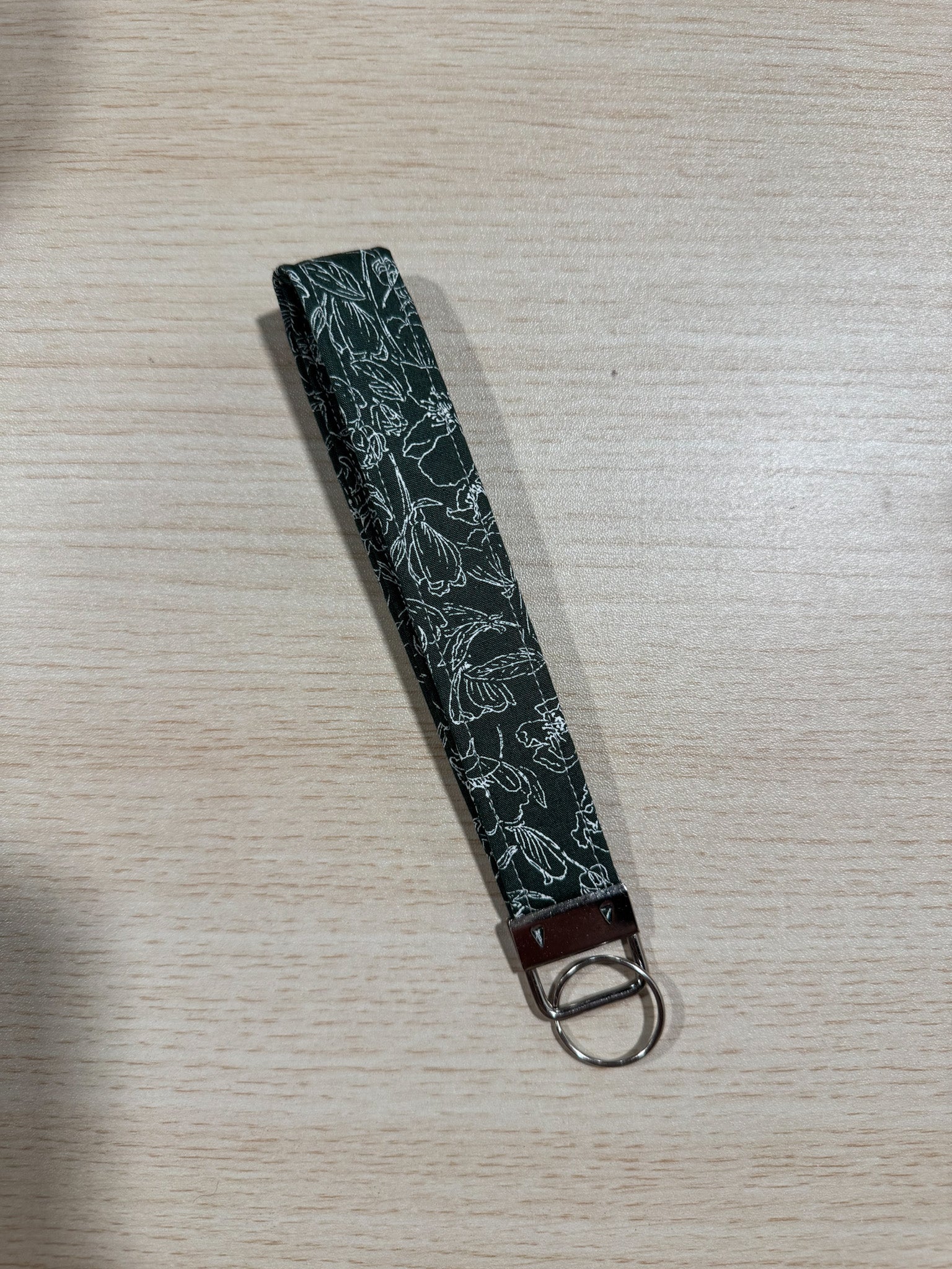 Green & White Floral Key Fob