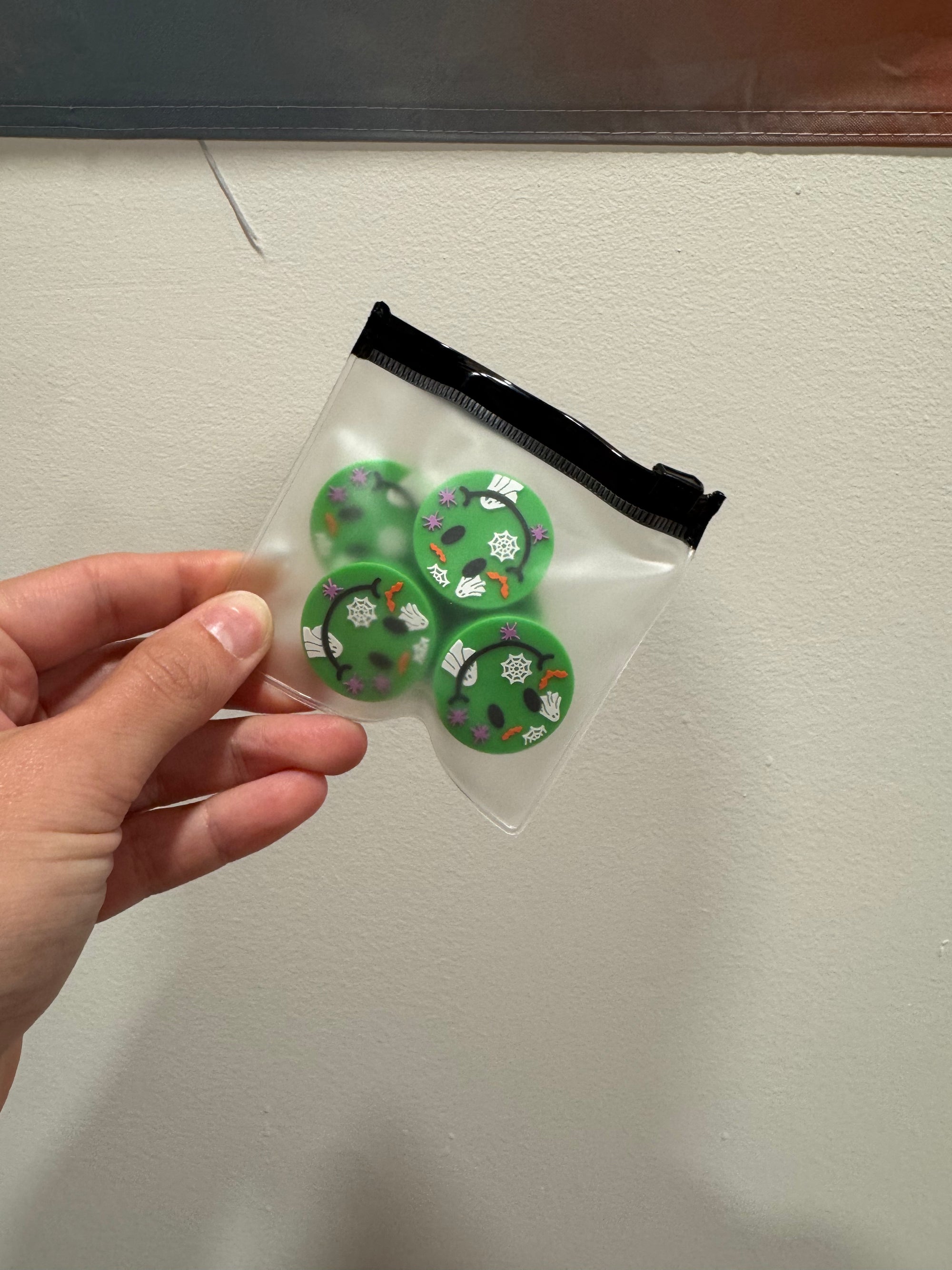 Green Halloween Smiley Focal Pack 5ct