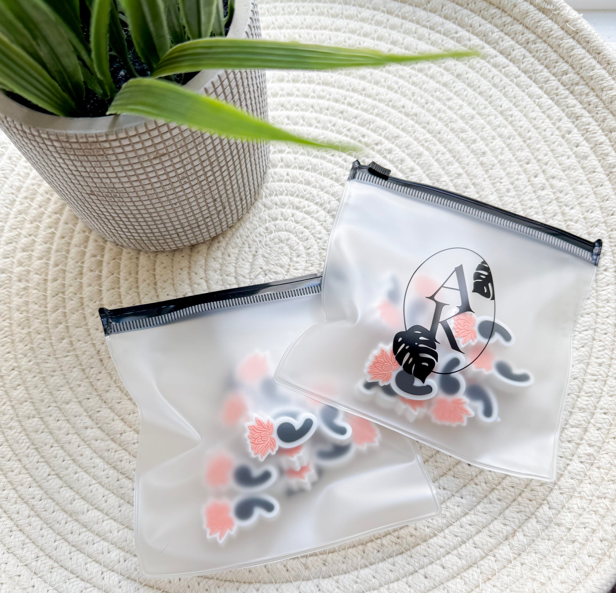 Lotus Semicolon [Coral] | Focal Bead
