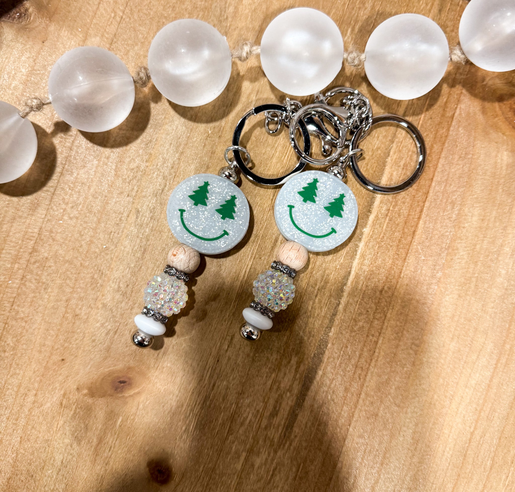White Glitter Christmas Smiley Bar Keychain