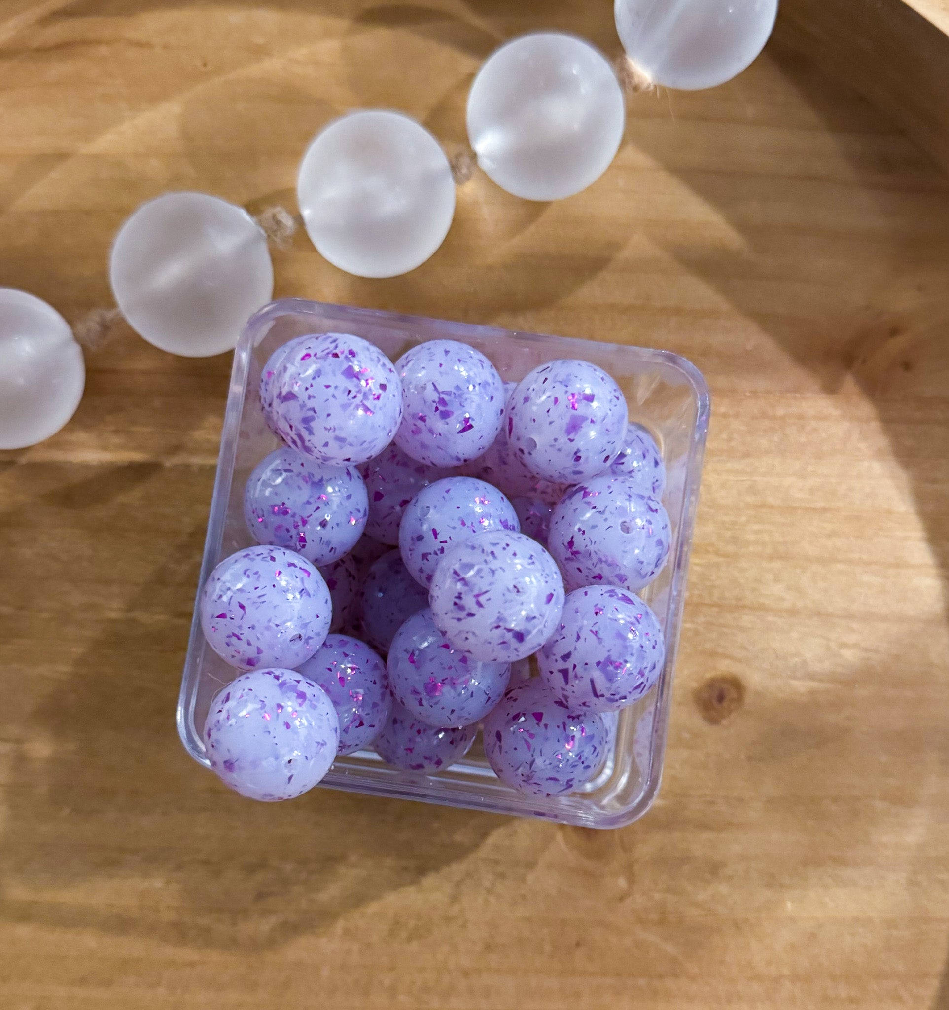 Clear Purple Confetti Glitter 20mm Bead [Single]