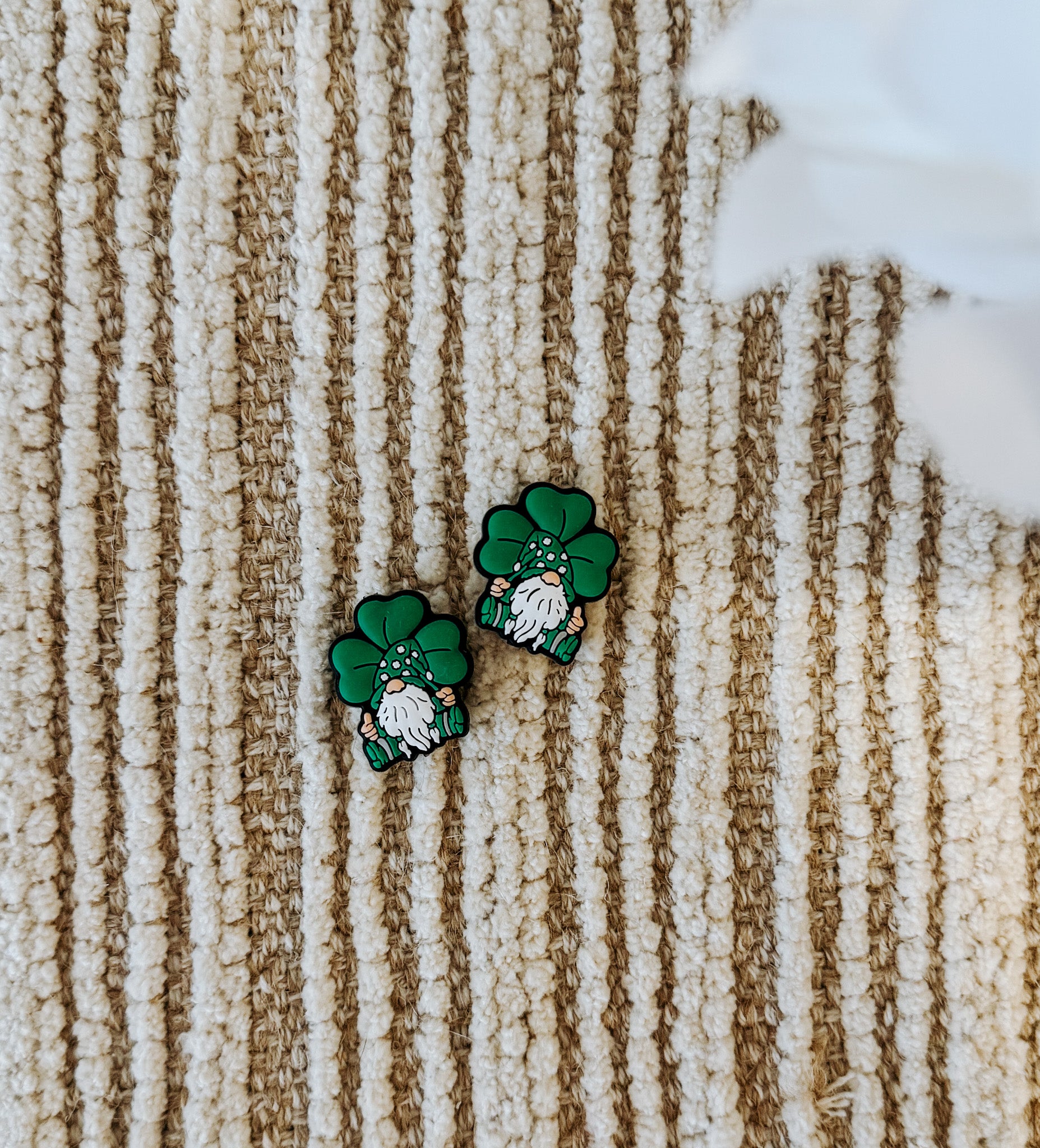 Big Shamrock Gnome Focal Pack 5ct