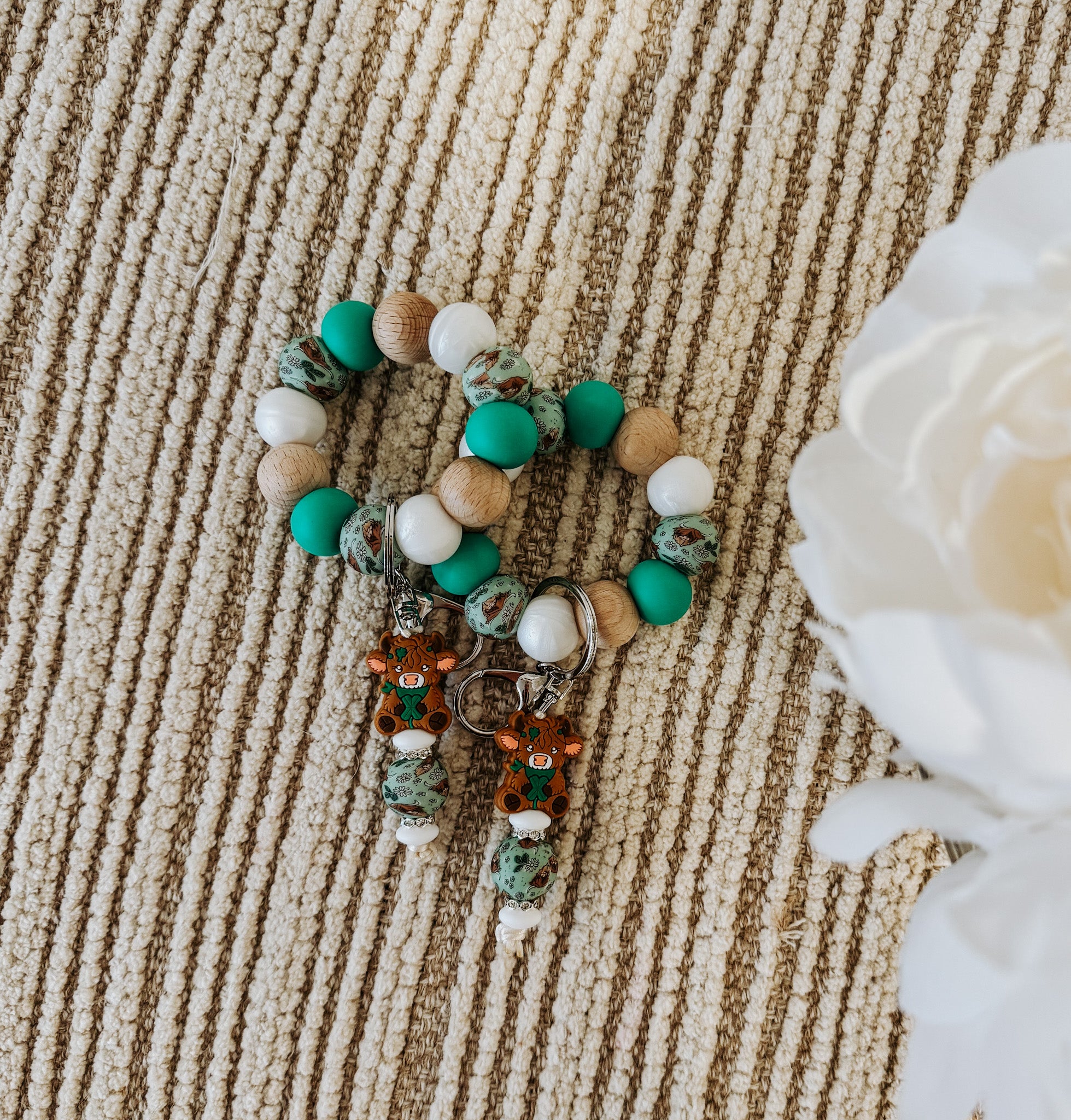 Highland Mini with Shamrock Highland Straight Keychain