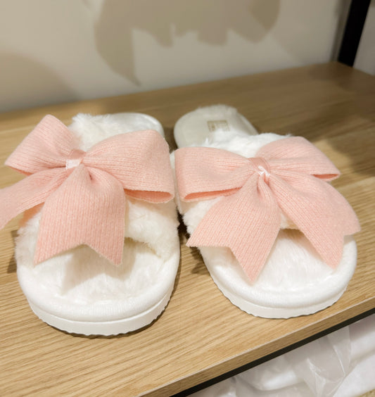 White with Pink Bow Knot Plush Slippers