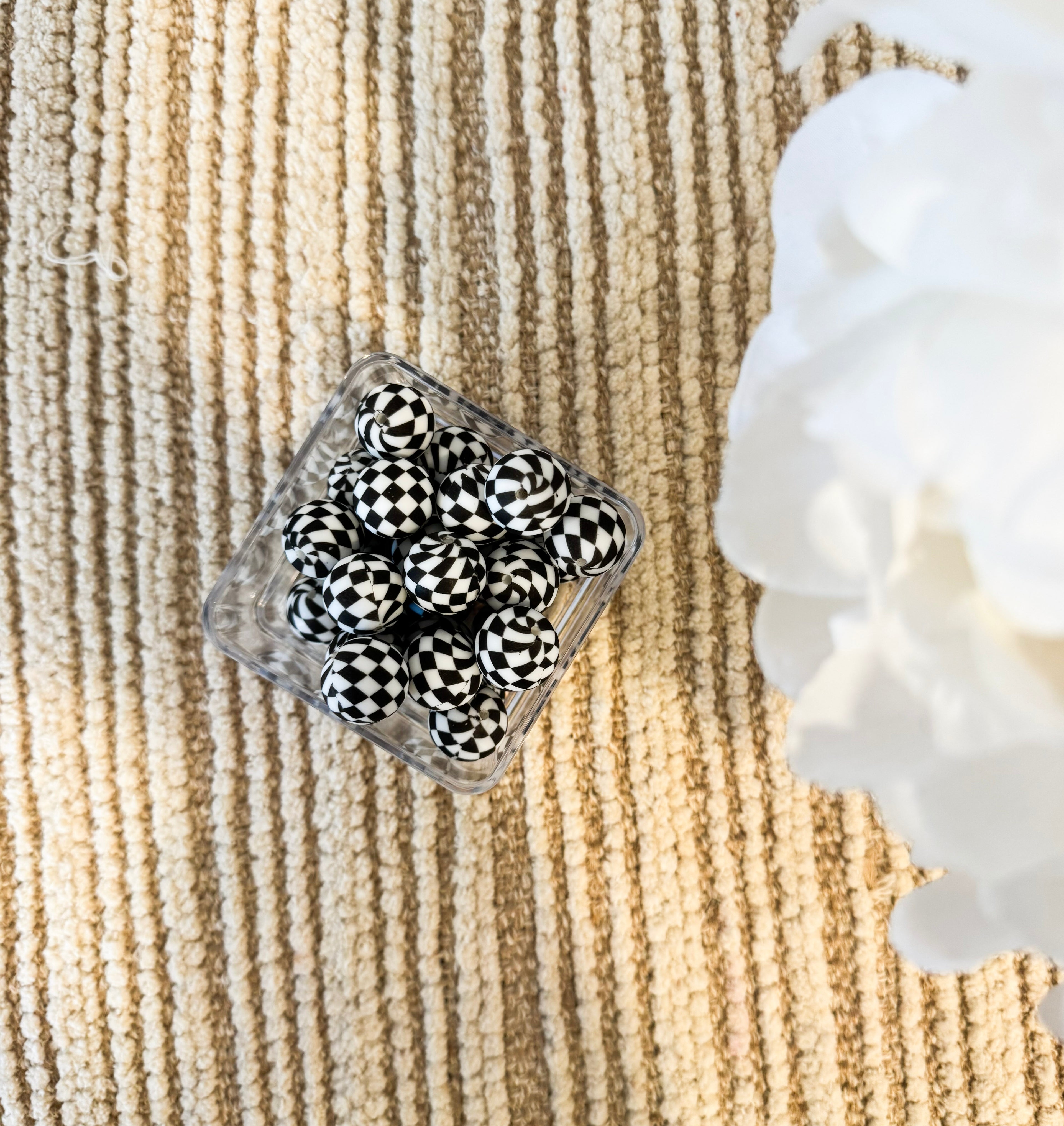 Black and White Checkered [Single] 19mm Round Bead