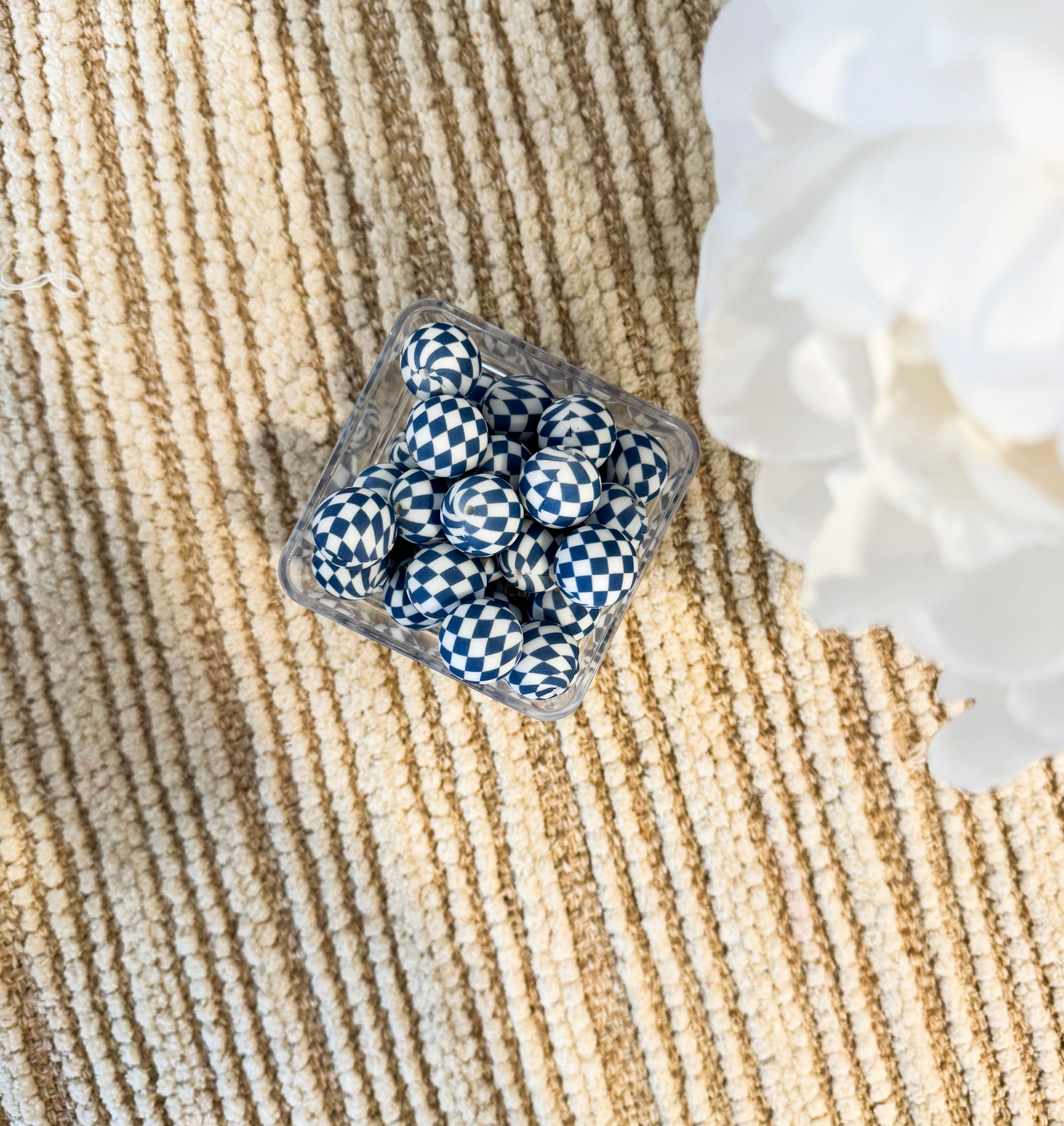 Navy and White Checkered [Single] 19mm Round Bead