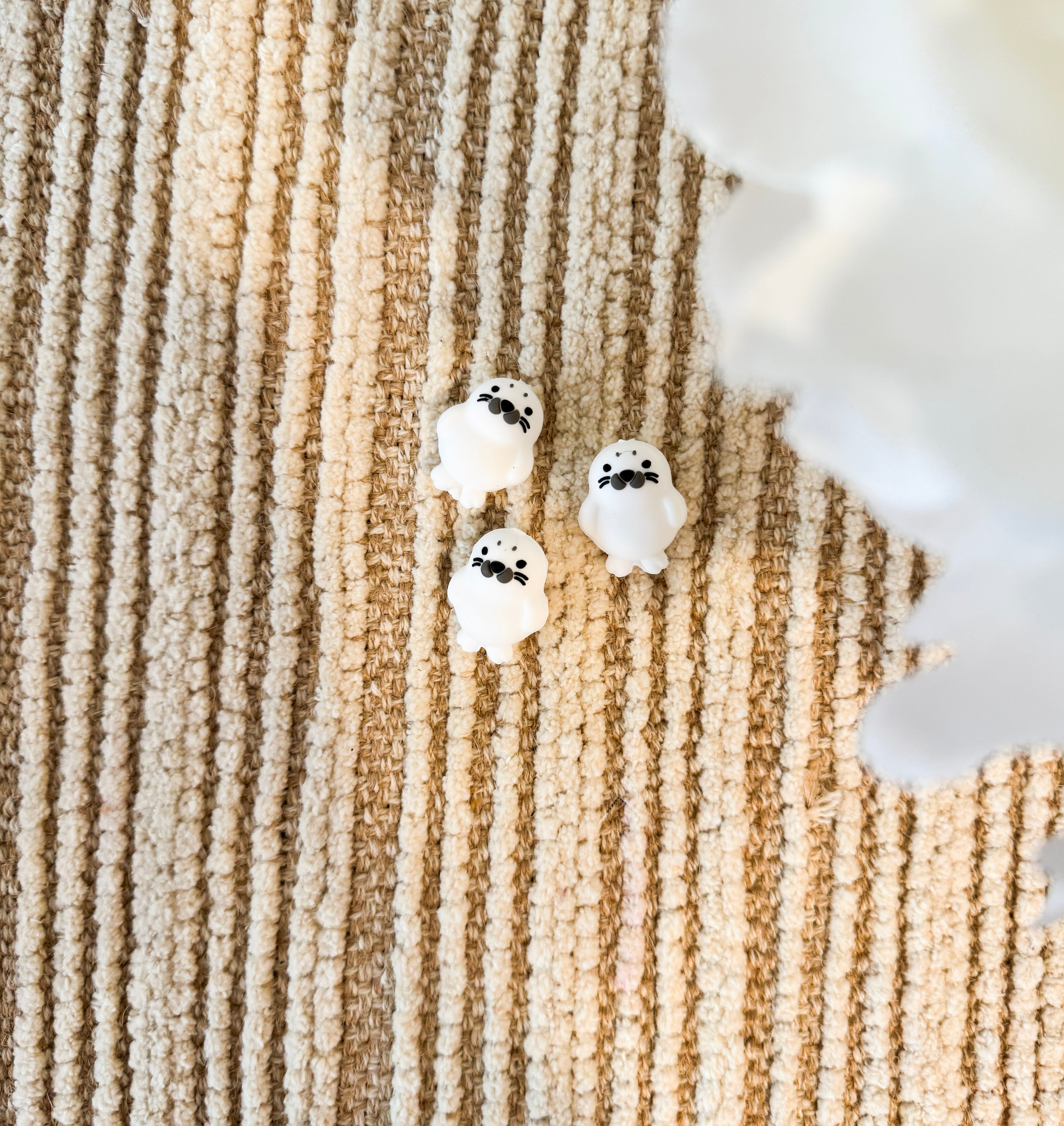 3D White Walrus [Single] Focal Bead