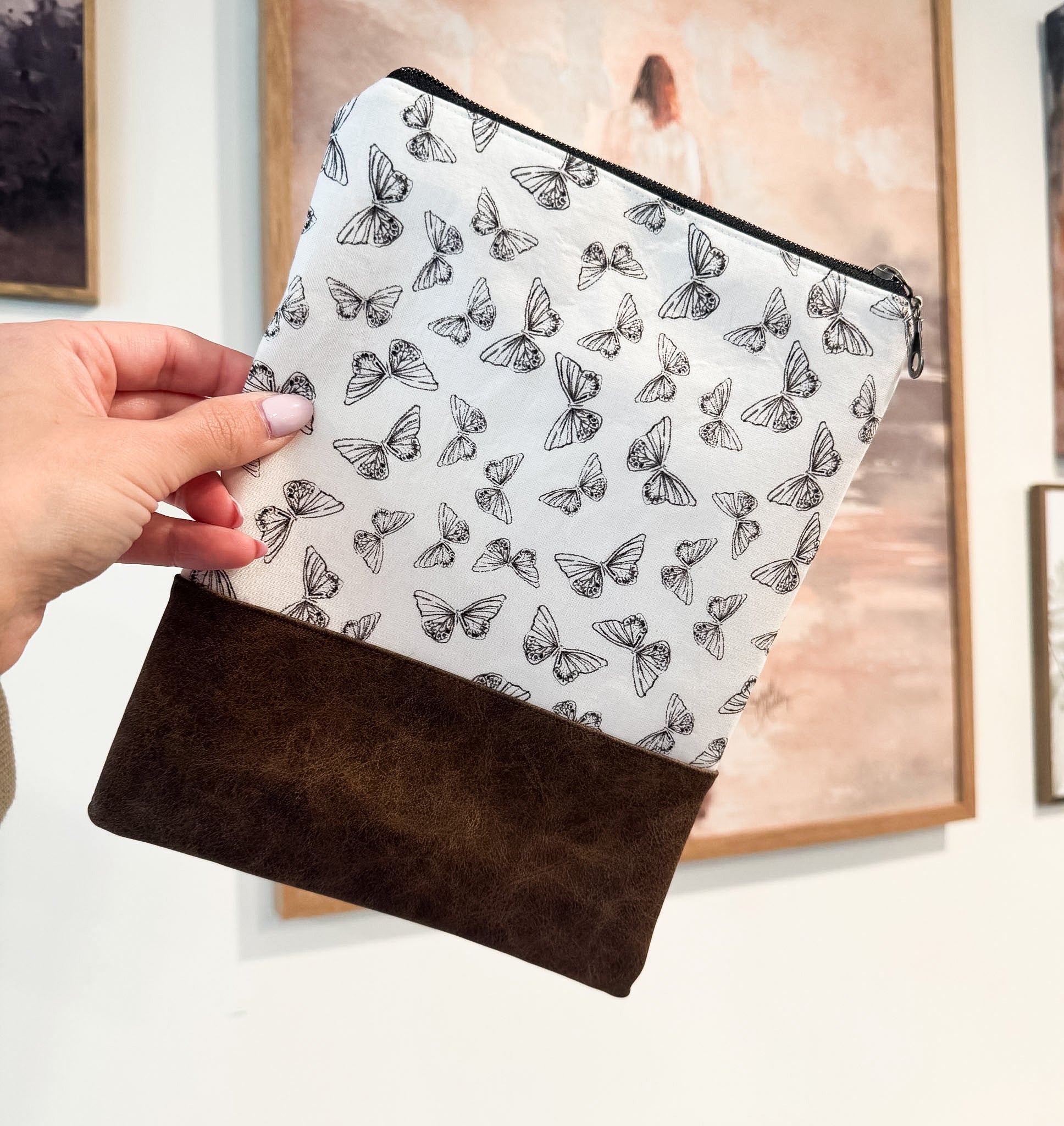 Butterflies Everyday Essential Bag