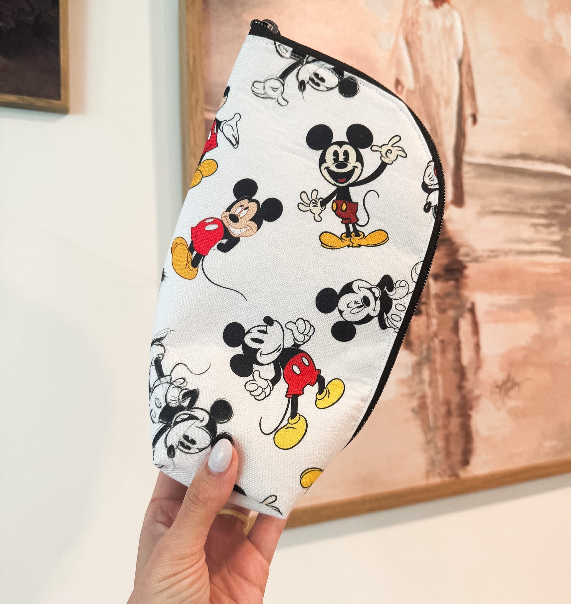 Mouse Curved Pencil Pouch