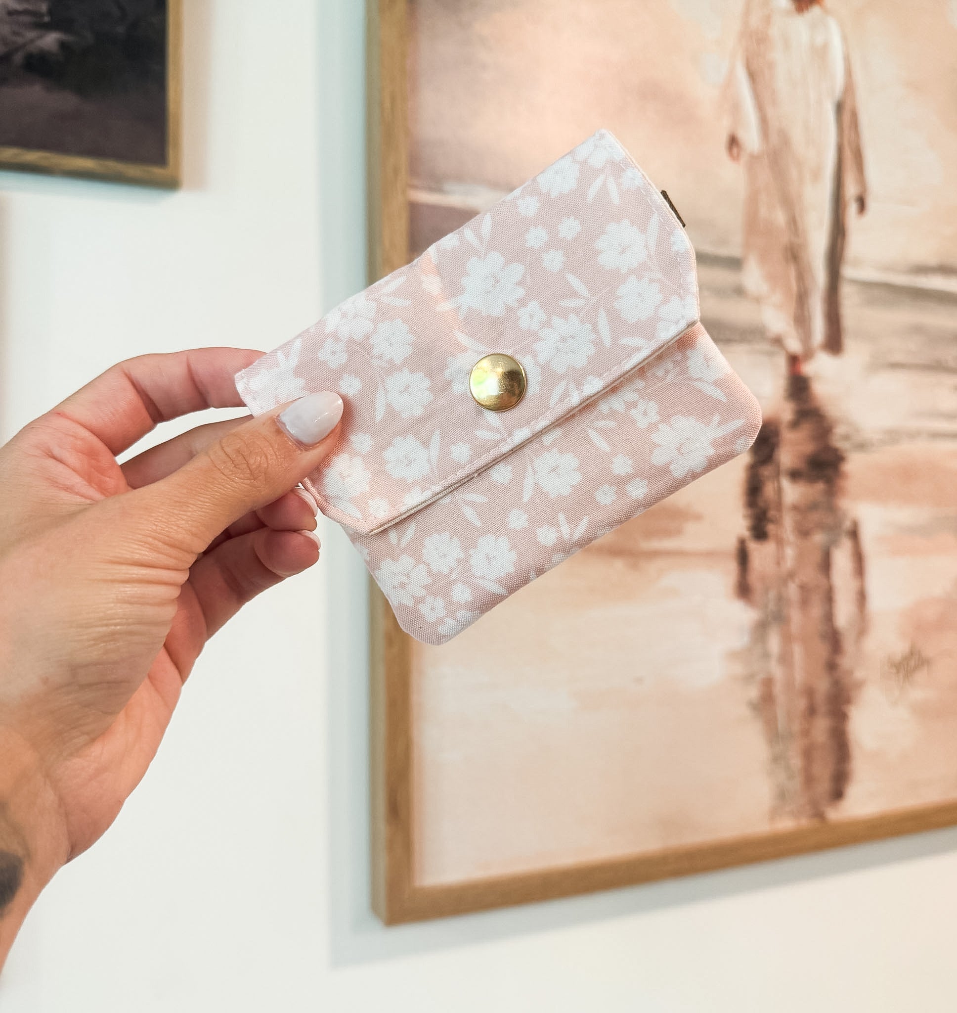 Pink and White Floral Card Holder