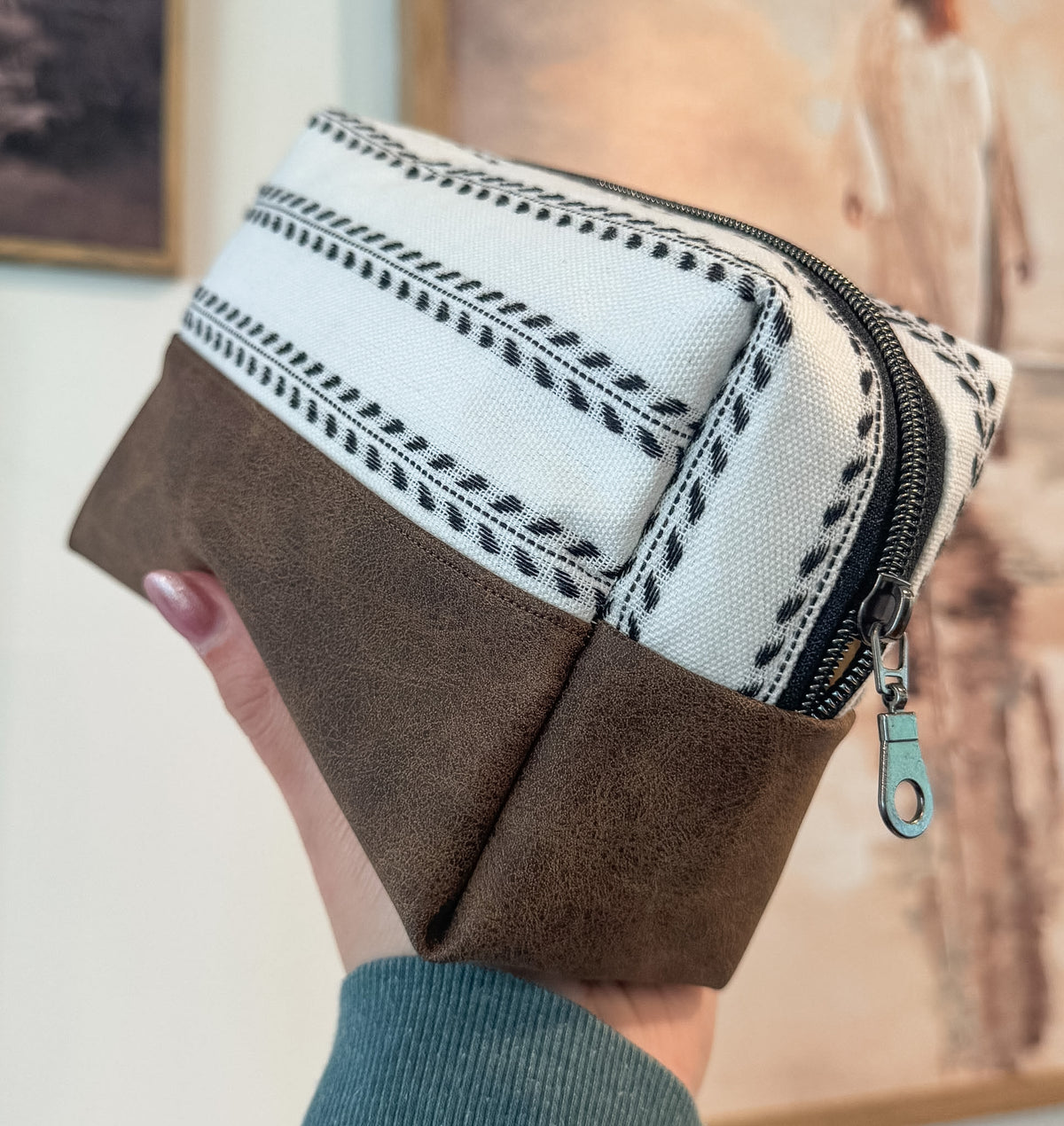 White Arrows with Pleather Boxy Bag