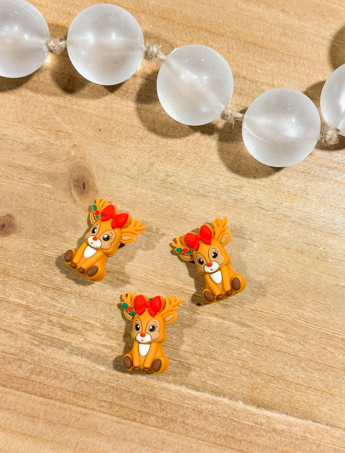 3D Reindeer With Bow  Focal-Single