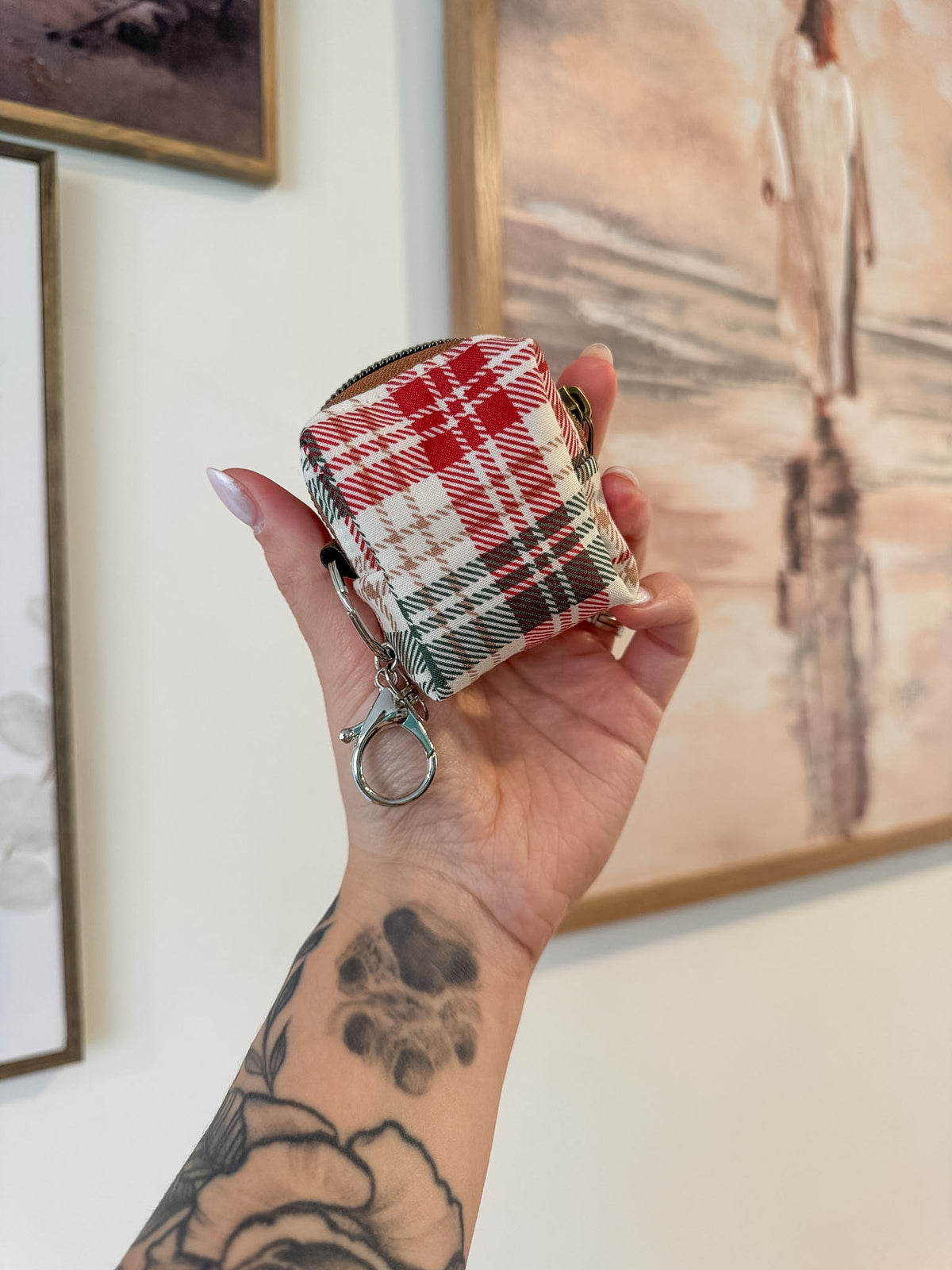Red, Green, and Tan Gingham Clip n Go