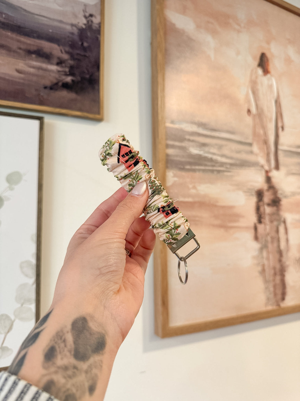 Farm House Schrunchie Keychain